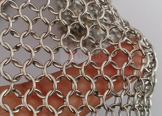 Gümüş Renkli Metal Halkalar Çelik Döşeme Yapı Fasadı